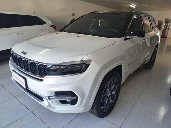JEEP COMMANDER 2.0 TD380 TURBO DIESEL OVERLAND AT9 JEEP COMMANDER 2.0 TD380 TURBO DIESEL OVERLAND AT9
